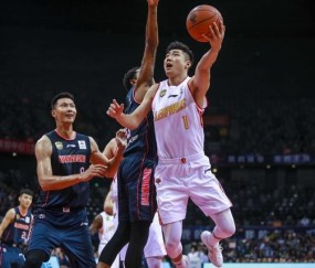  辽宁男篮加时险胜广东斩获三连冠