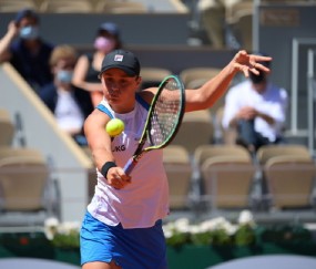  斯维亚泰克法网封后巩固世界第一