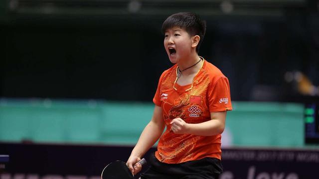  鲍里妮化解赛点逆转晋级次轮