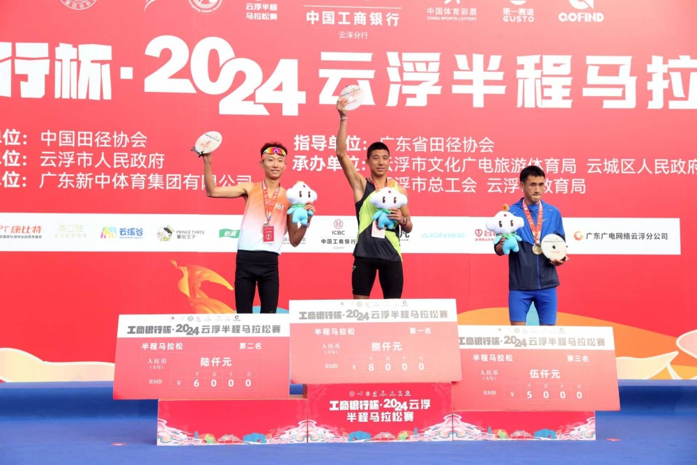  电竞退役选手转型，多领域发展开启人生新篇章