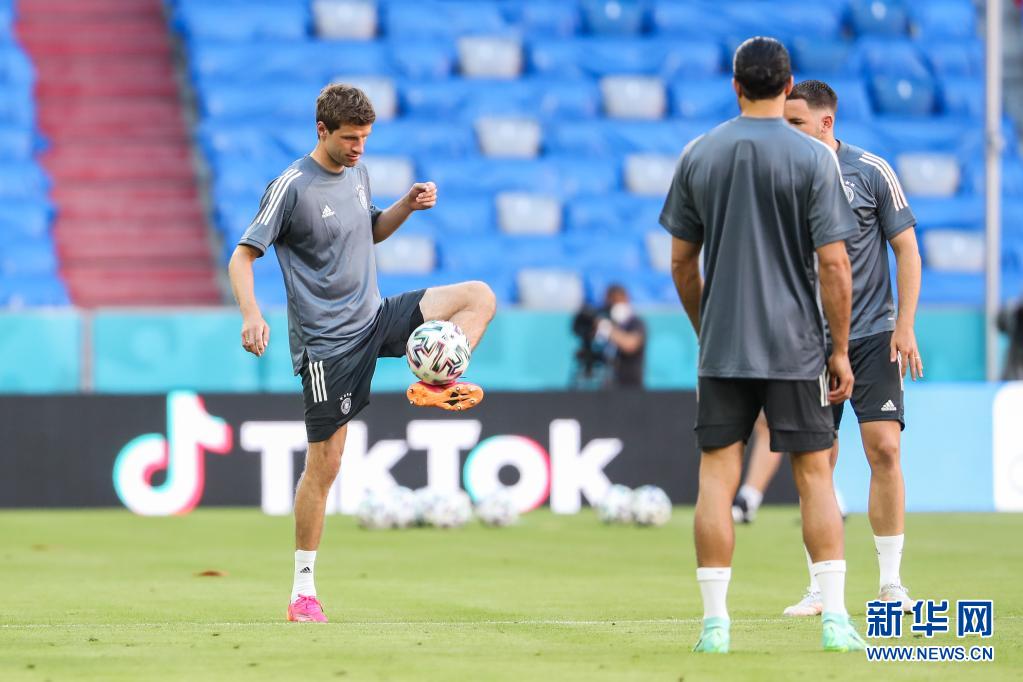  法国国家队集训备战欧国联