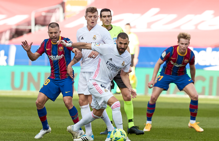  巴塞罗那主场大胜皇家马德里延续国家德比优势